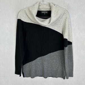 Jones New York size M cowl neck sweater 100% cashmere colorblock black gray